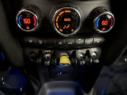 Used 2020 MINI Cooper SE w/ 6.5" Touchscreen Package FWD image 20