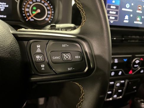 Used 2024 Jeep Wrangler Sport S image 25