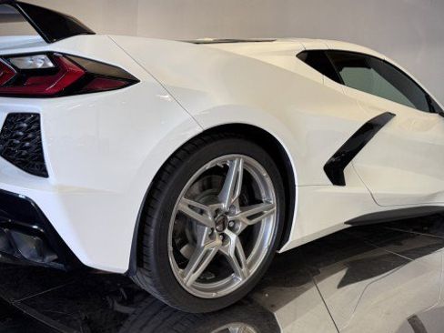 Used 2023 Chevrolet Corvette Stingray Premium Cpe w/ Z51 Performance Package image 29