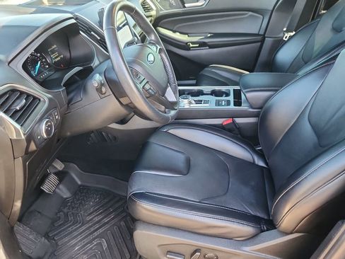 Used 2022 Ford Edge Titanium AWD/4WD image 7