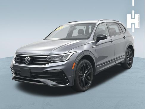 Used 2022 Volkswagen Tiguan SE R-Line AWD/4WD image 1