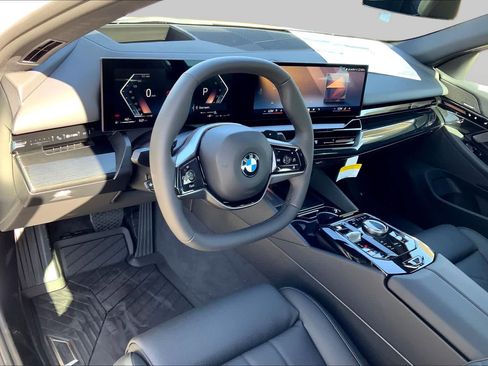 New 2026 BMW 530i xDrive AWD/4WD image 8