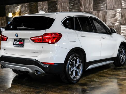 Used 2019 BMW X1 sDrive28i w/ Convenience Package FWD image 9