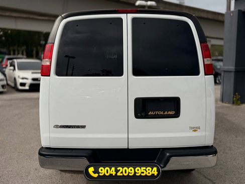 Used 2019 Chevrolet Express 3500 LT w/ LT Preferred Equipment Group RWD image 6