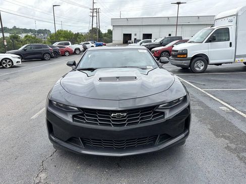 Used 2023 Chevrolet Camaro LT w/ Technology Package RWD image 8