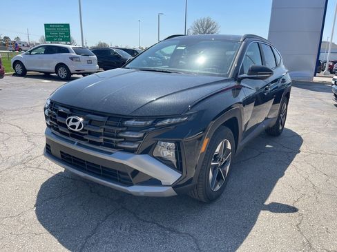 Certified 2025 Hyundai Tucson SEL image 2