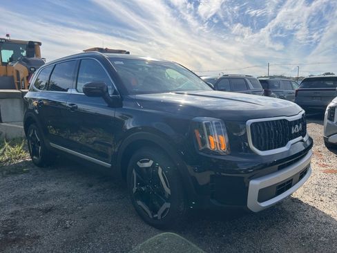 New 2025 Kia Telluride EX w/ EX Captain's Chair Package image 5