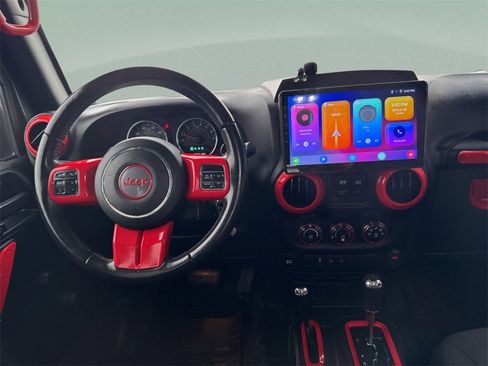 Used 2018 Jeep Wrangler Unlimited Sport w/ Connectivity Group image 31