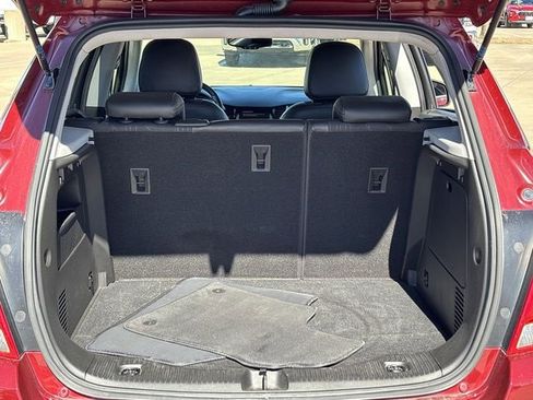 Used 2021 Chevrolet Trax LT w/ Sport Edition image 25