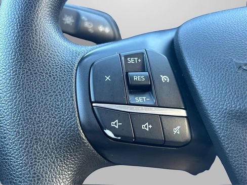 Used 2020 Ford Escape SE image 29