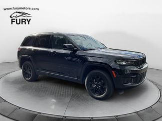 Used 2025 Jeep Grand Cherokee Altitude AWD/4WD video 1