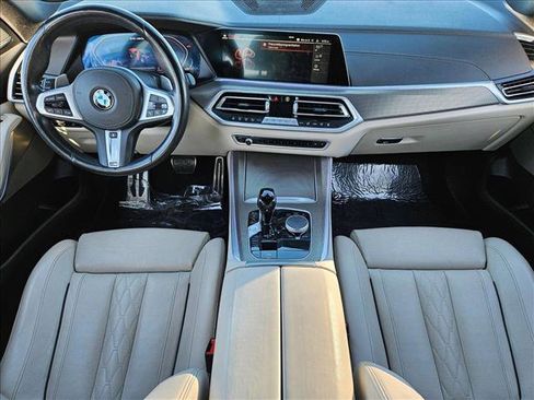 Used 2022 BMW X5 M50i w/ Parking Assistance Package image 17