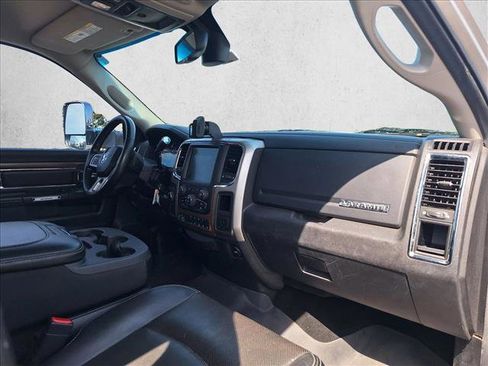 Used 2014 RAM 2500 Laramie AWD/4WD image 18