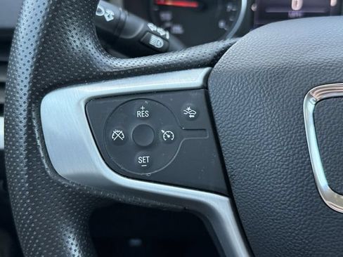 Used 2023 GMC Terrain SLE w/ Driver Convenience Package FWD image 21
