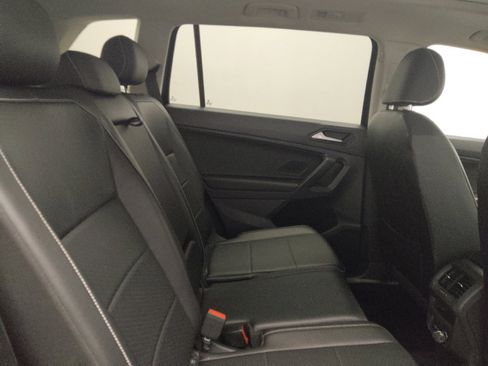 Used 2021 Volkswagen Tiguan SEL image 19