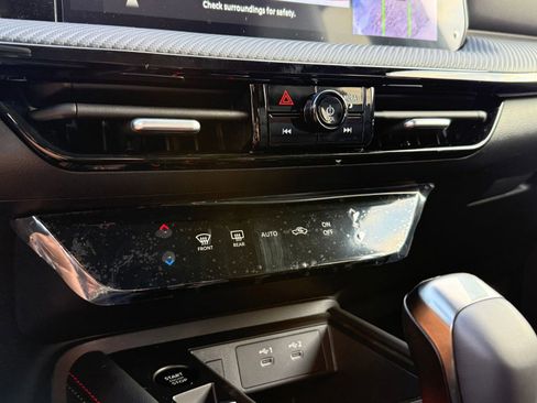 New 2026 Nissan Kicks SR image 15