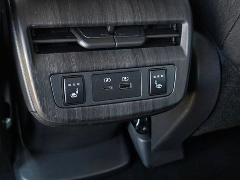 Used 2023 Nissan Ariya FWD image 14