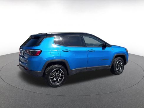 Used 2025 Jeep Compass Trailhawk image 15
