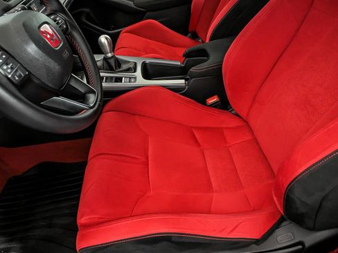 Used 2025 Honda Civic Type R image 12