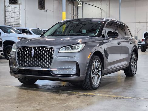 Used 2024 Lincoln Corsair Grand Touring AWD/4WD image 4