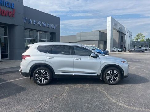 Used 2019 Hyundai Santa Fe Limited image 4