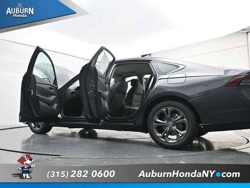 New 2025 Honda Accord EX-L image 34