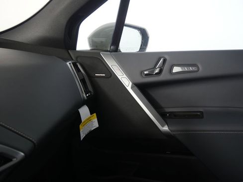 Used 2026 BMW iX xDrive45 w/ M Sport Package image 26