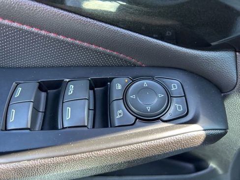 Used 2023 Chevrolet Traverse RS FWD image 35
