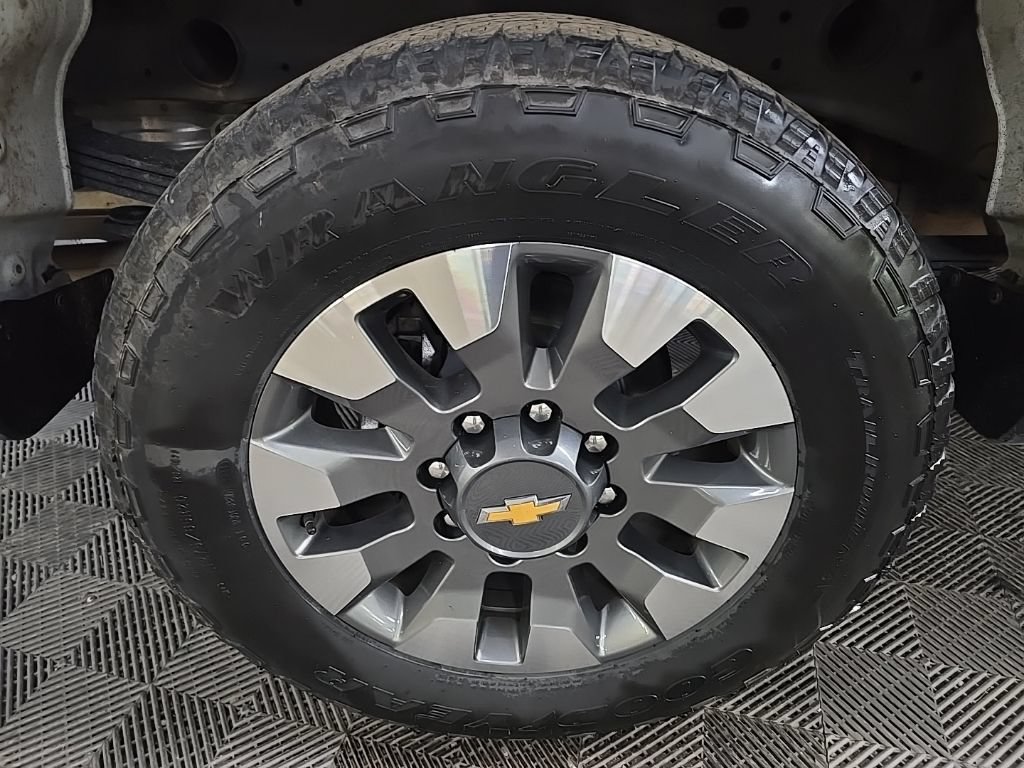 Used 2024 Chevrolet Silverado 2500 Custom w/ Custom Value Package AWD/4WD image 13