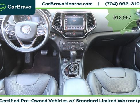 Used 2019 Jeep Cherokee Limited AWD/4WD image 10