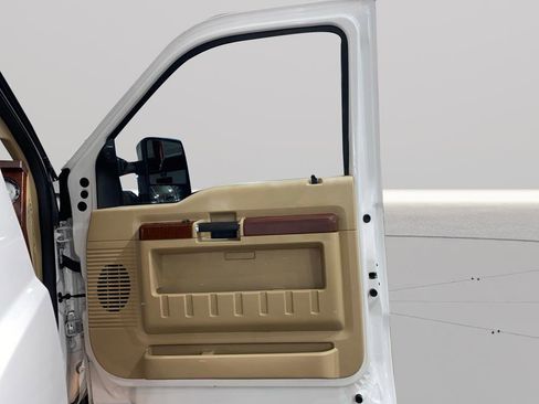 Used 2013 Ford F250 King Ranch image 12