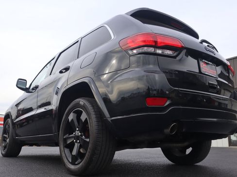 Used 2015 Jeep Grand Cherokee Altitude image 20