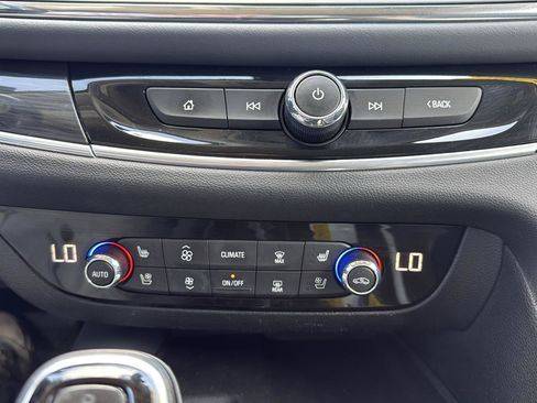 Used 2018 Buick Enclave Premium FWD image 47