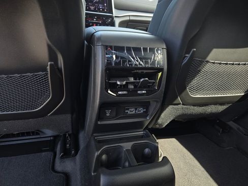 New 2026 Jeep Grand Cherokee L Laredo AWD/4WD image 28