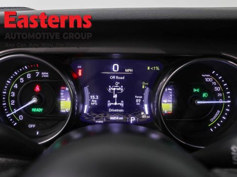 Used 2023 Jeep Wrangler Unlimited w/ Cold Weather Group AWD/4WD image 18