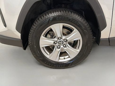 Used 2023 Toyota RAV4 LE AWD/4WD image 32