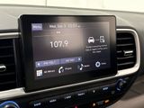 Used 2023 Hyundai Venue SEL image 3