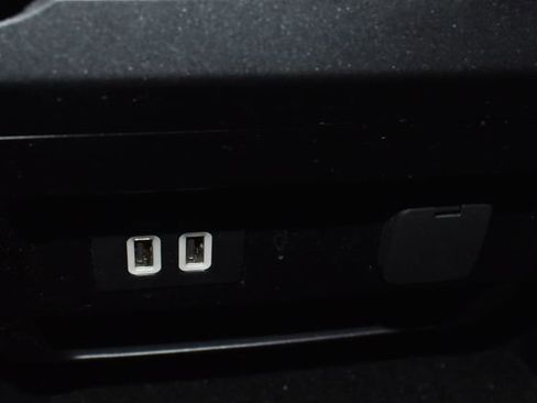 Used 2020 Ford F150 XLT image 27