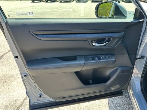 Used 2025 Honda CR-V EX image 10