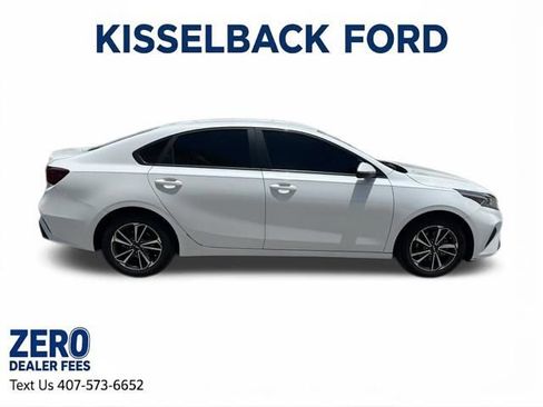 Used 2023 Kia Forte LXS w/ LXS Technology Package FWD image 3