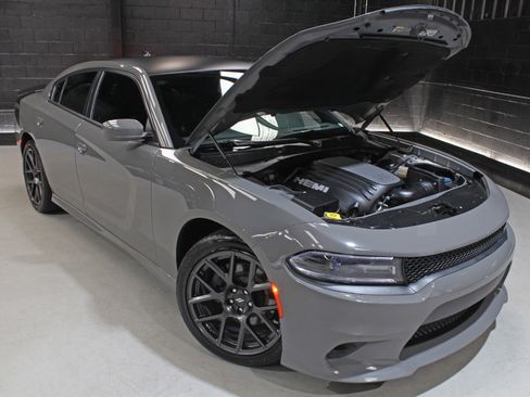Used 2018 Dodge Charger R/T RWD image 26