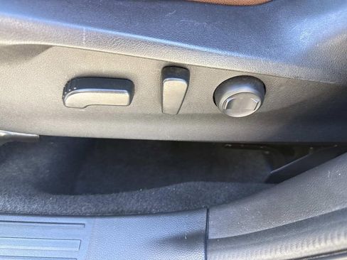 Used 2019 Subaru Forester Touring image 27