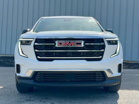 Used 2025 GMC Acadia Elevation FWD image 3