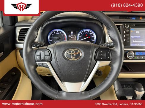 Used 2015 Toyota Highlander XLE AWD/4WD image 22
