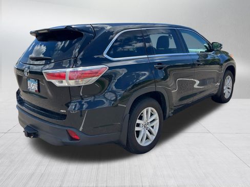 Certified 2016 Toyota Highlander LE AWD/4WD image 6
