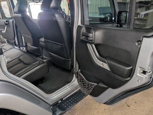 Used 2013 Jeep Wrangler Unlimited Sahara w/ Connectivity Group AWD/4WD image 6