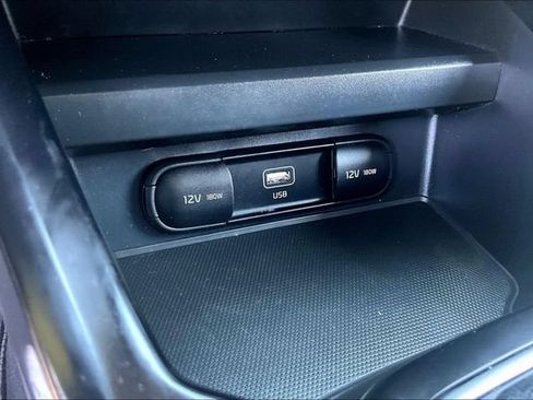 Certified 2023 Kia Soul LX w/ LX Technology Package FWD image 15