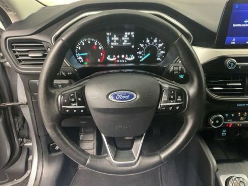 Used 2021 Ford Escape SE w/ Cold Weather Package image 16