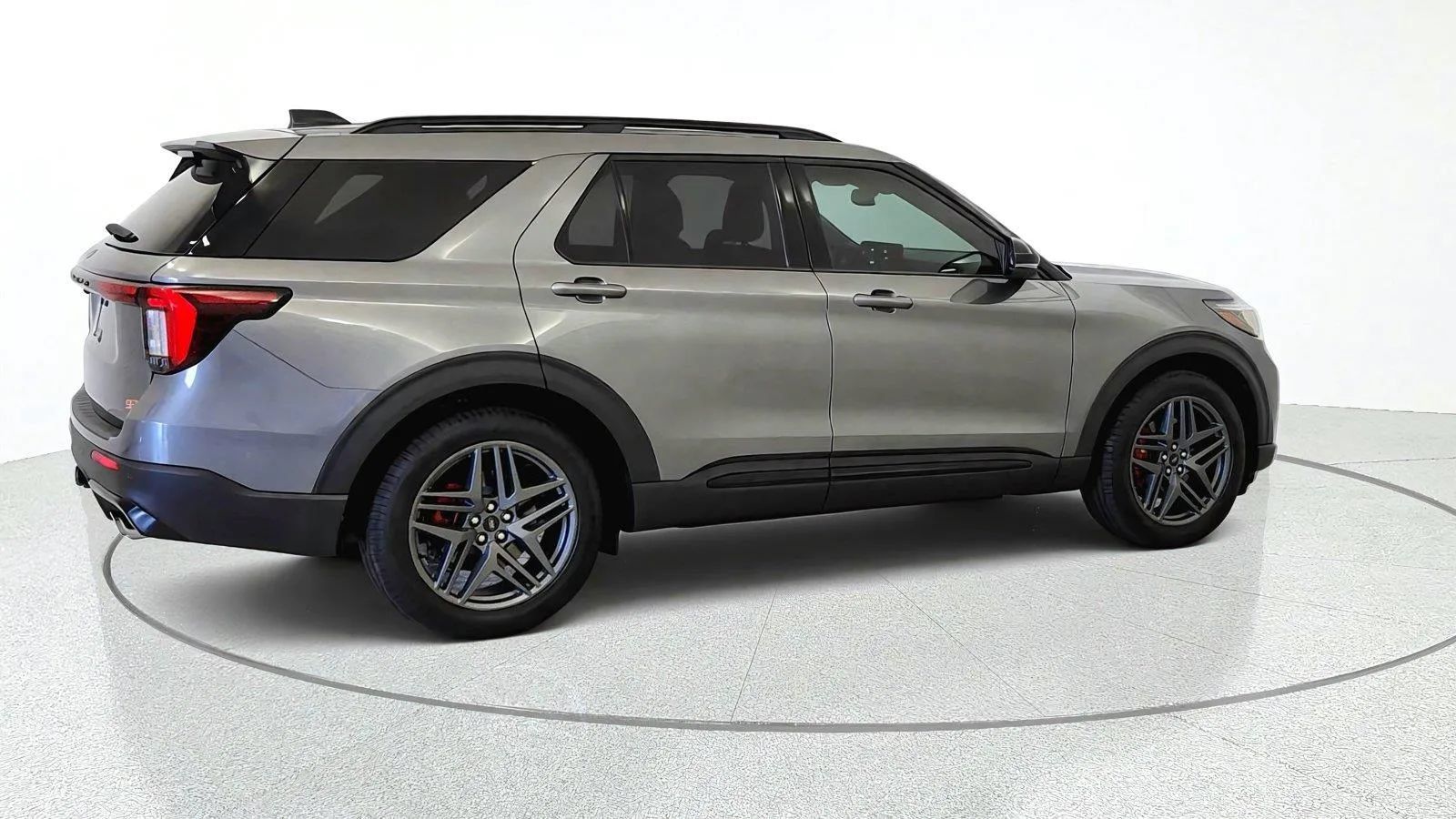 Used 2025 Ford Explorer ST w/ Sun And Sound Package RWD image 9
