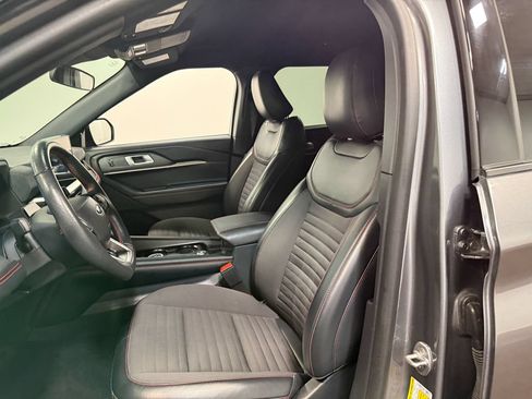 Used 2025 Ford Explorer ST-Line AWD/4WD image 56